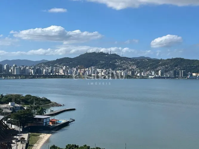 Cobertura Duplex com vista para o Mar e Ponte Hercílio Luz