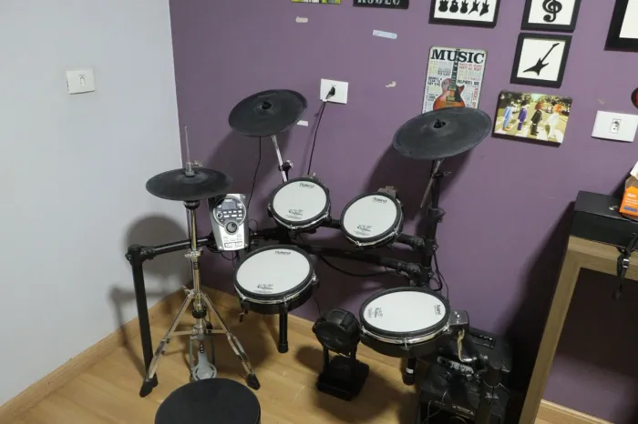 Bateria eletrônica Roland TD15 KV