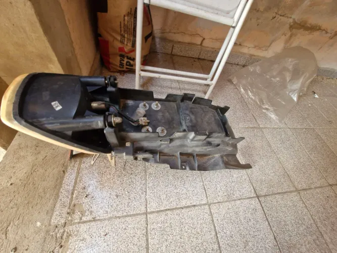 Suporte tira para lama twister 2001 a 2008