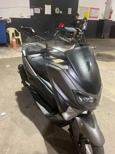 Nmax 2017 cinza