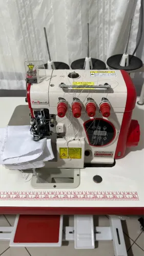 Máquina de costura industrial Overloque