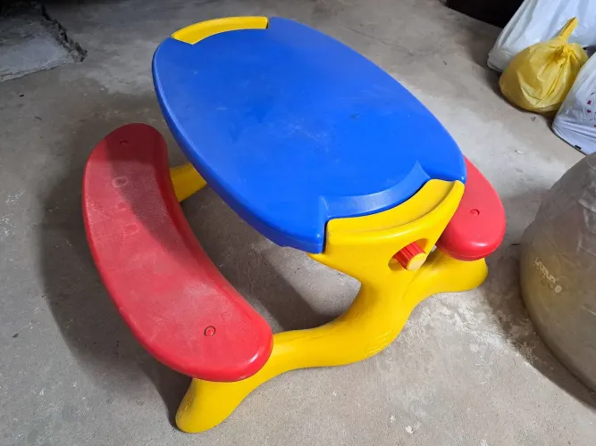 Mesa infantil de plástico para crianças 