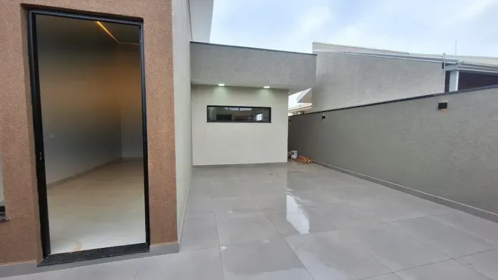 Linda casa térrea com 3 quartos sendo 1 suíte, ampla sala, Jardim Campelle, Campo Mourão