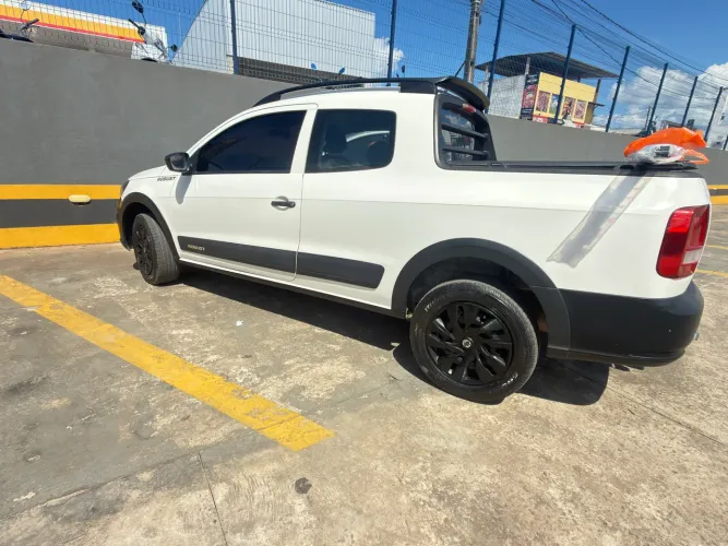 Volkswagen Saveiro Robust 1.6 Total Flex 8V CD 2021