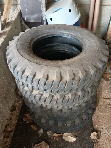 Jogo de 4 pneus 7.50 aro 16 para camionetes