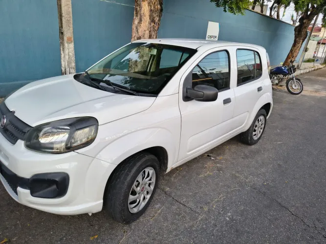 Fiat Uno Attractive 1.0 EVO Fire Flex 8V 5P 2020