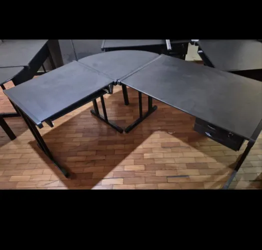 3 mesas de escritório (curva modular)
