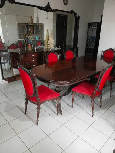 Mesa antiga.