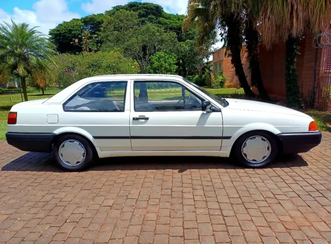 Volkswagen Santana CLI /CL /C 1.8/2.0 /SU 2.0 2p/4p (álcool) 1992