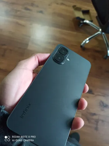 Celular INFINIX SMART10 seminovo!
