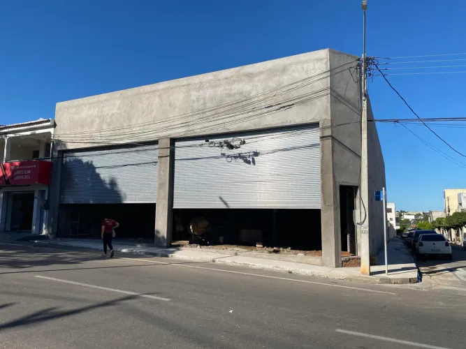 Prédio comercial em excelente localização vizinho a Caixa Econômica