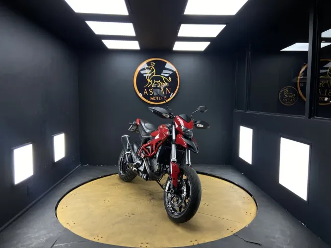 Ducati Hypermotard 821 2015