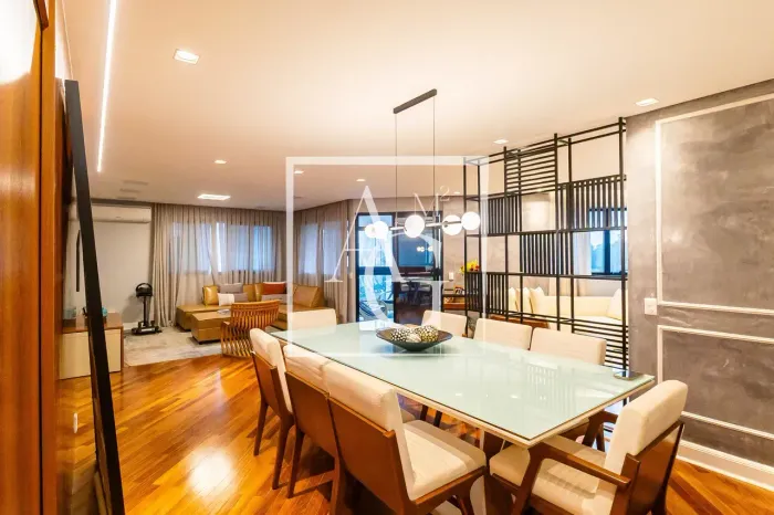 Apartamento de 288 m² e 4 suítes à venda no Panamby