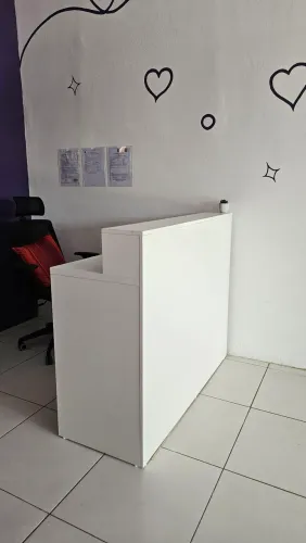 Balcão de loja em MDF