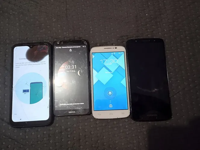 Lote de 4 Celulares + 1 Carregador Portátil (Power Bank)