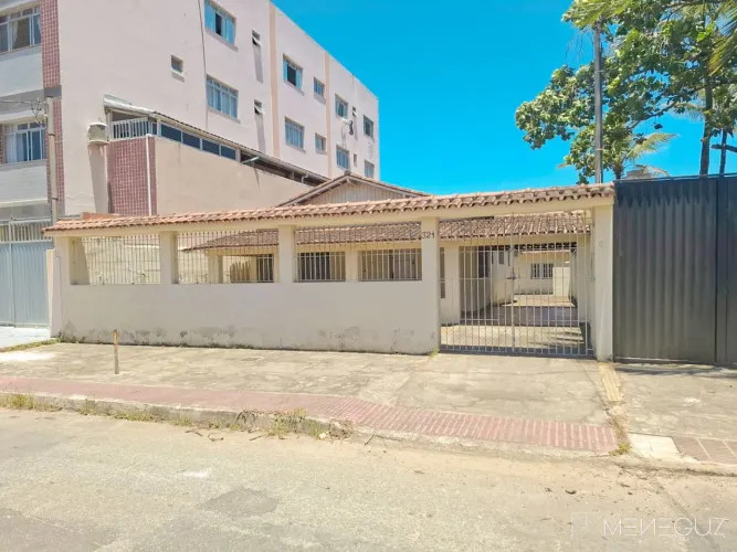 Perfeito para fazer renda: 2 casas independentes no mesmo terreno