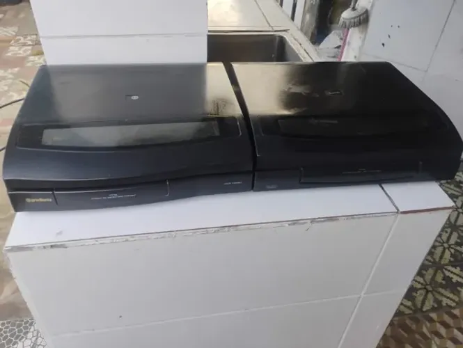 LOTE : TOCA DISCOS GRADIENTE SENDO 01 COM AGULHA !!