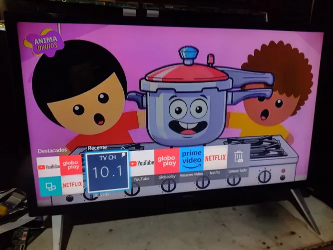 Vendo TV Samsung dê 32 smart perfeita toda OK 