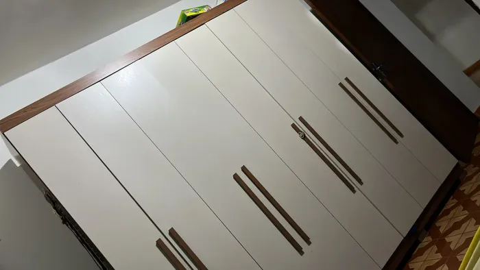 Vende-se vários eletrodomésticos, camas, máquina de lavar roupa, centrífuga entre outros 