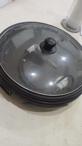 Panela Elétrica Multifuncional / Grill Redondo com Tampa de Vidro - Usada