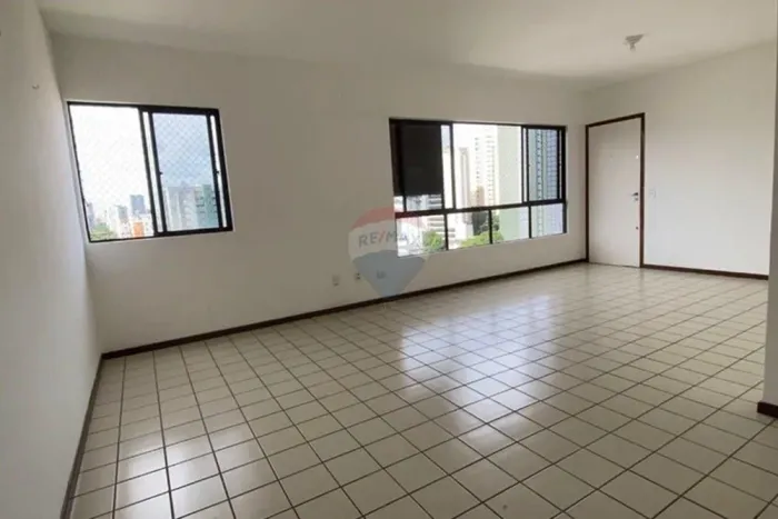 Apartamento no Espinheiro 3 quartos - 2 suites e 2 vagas cobertas