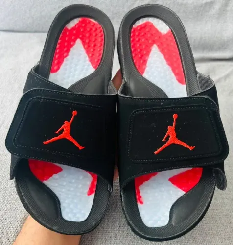 Chinelo Air Jordan Hydro VI Infrared Usado