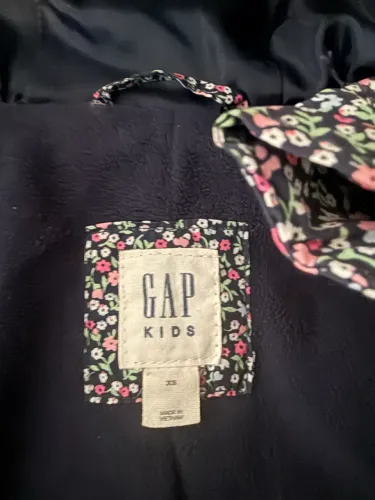 Jaqueta Puffer Gap infantil 5-6 anos