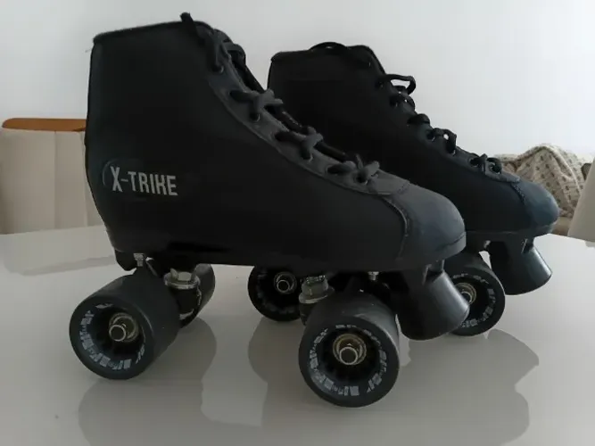 Patins Quad Tradicional Traxart Preto - Rodas X-Trike Tri Max - Tamanho 37/38