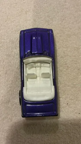 Hot Wheels 69 Camaro roxo 