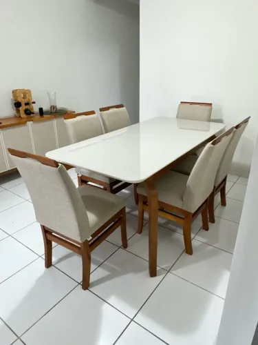 Mesa de jantar 6 lugares - Alto padrão e elegância.