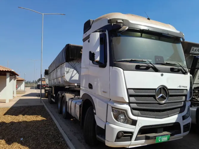 Mercedes-Benz Actros 2651LS/33 6X4 2021/2021 VAMOS SEMINOVOS
