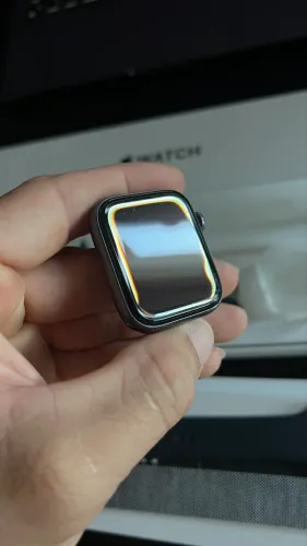 Apple Watch SE 44mm GPS + Cellular Space Gray - Leia a descrição