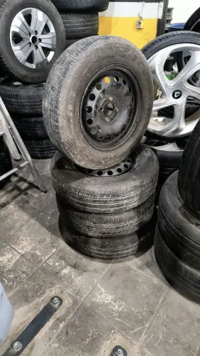 aro 14 semi novas pneus novinhos 