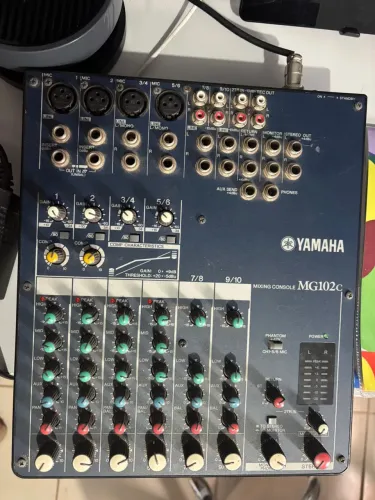 Mesa de Som Yamaha MG102C