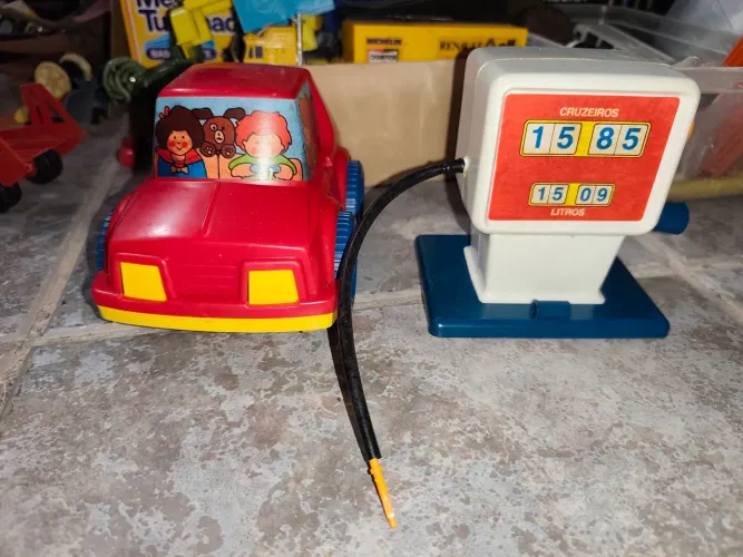 Carro gasolino completo anos 80
