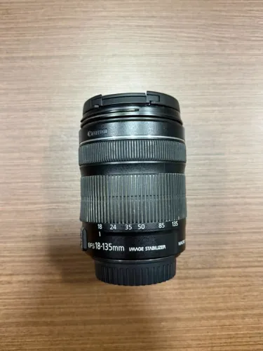 Lente Canon Efs 18-135 /0.45m/1.5ft (Usado)