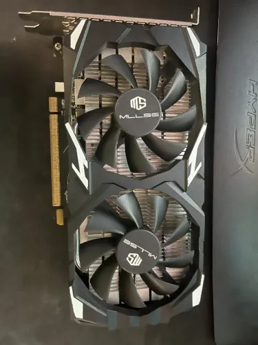 Placa de Video Rx580 8gb detalhe