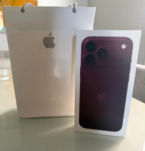 iPhone 18 Pro Max 256g Burgundy