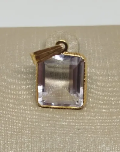 Pendente ouro 18k com pedra retangular