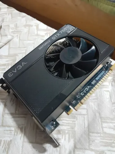 Placa de vídeo GTX 750 ti