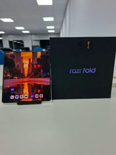 Motorola Razr Fold 1tb 16gb preto nf 11 meses garantia 