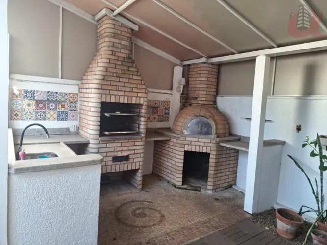 Casa para Locação em Santana de Parnaíba, Tamboré, 3 dormitórios, 1 suíte, 4 banheiros, 2