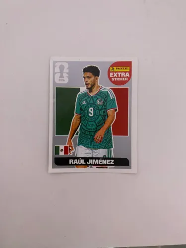 Figurinha da copa legendária vendo ou troco valor a negociar 