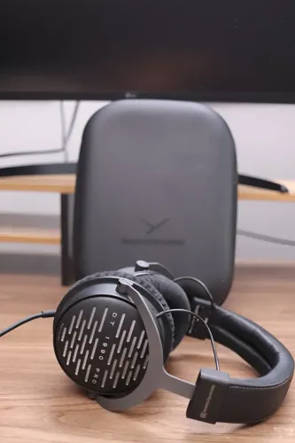 Fone De Ouvido Open Back Beyerdynamic Dt 1990 Pro Preto