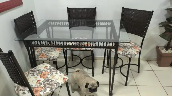 Mesa de Jantar fibra sintética 4 Cadeiras