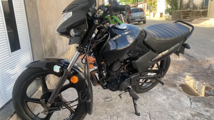 Vendo mottu quitada , Top demais meu primo.Só no ponto de transferir.