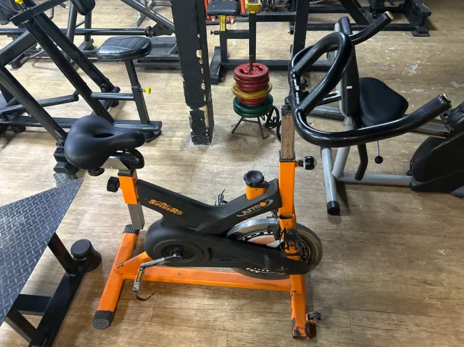 1 Bike Spinning e 1 Bike Horizontal