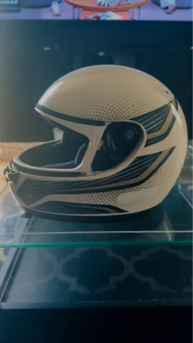 Capacete