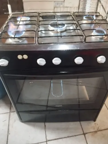 Fogão de cinco bocas