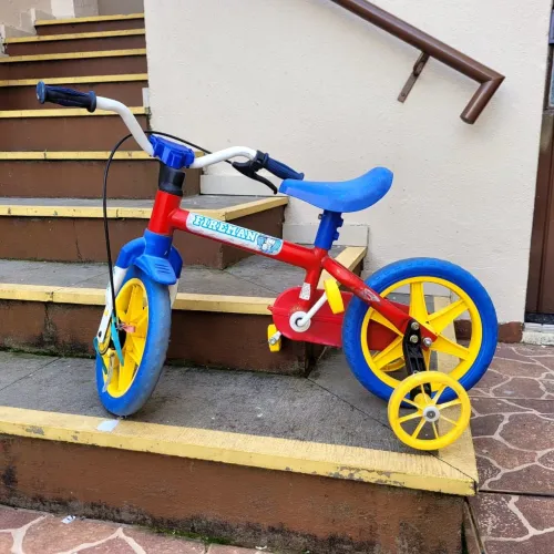 Bicicleta infantil com rodinha